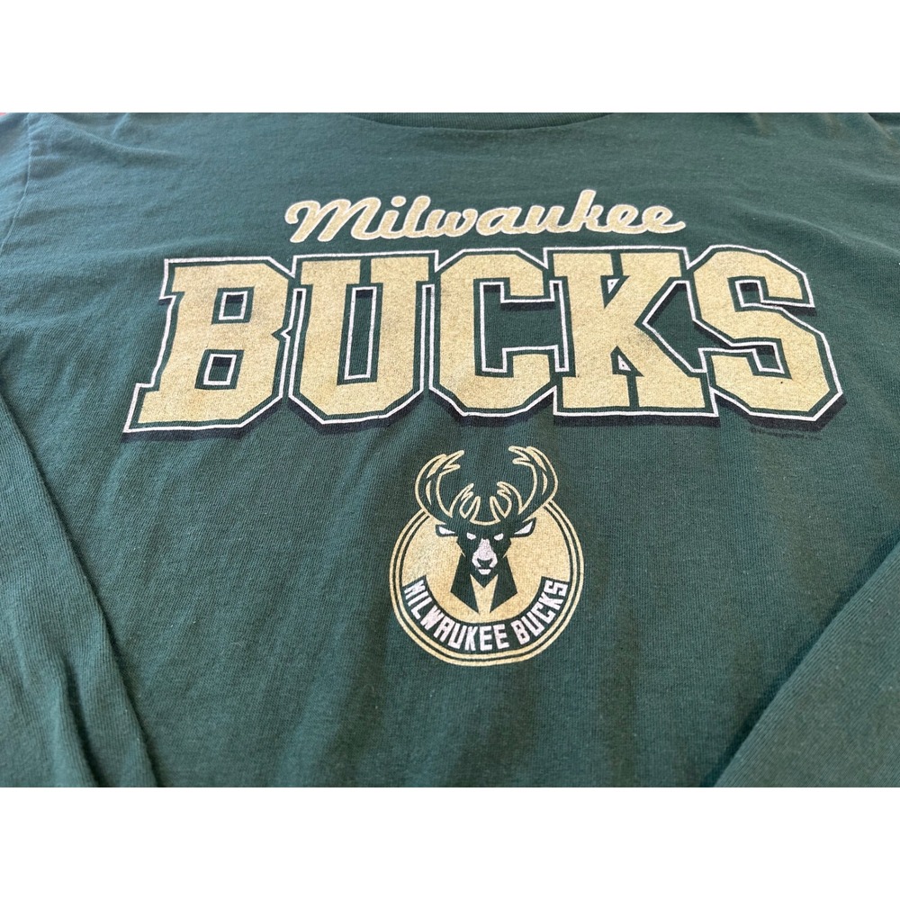 NBA Milwaukee Bucks Long Sleeve T-Shirt Mens 2XL Green Graphic Crew Neck Tee - Picture 2 of 7